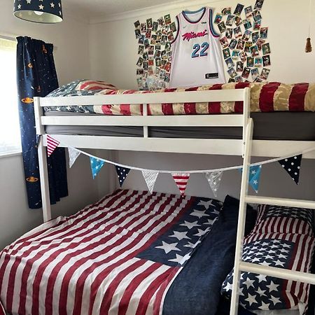 American Retro Chalet Гемсбі Екстер'єр фото